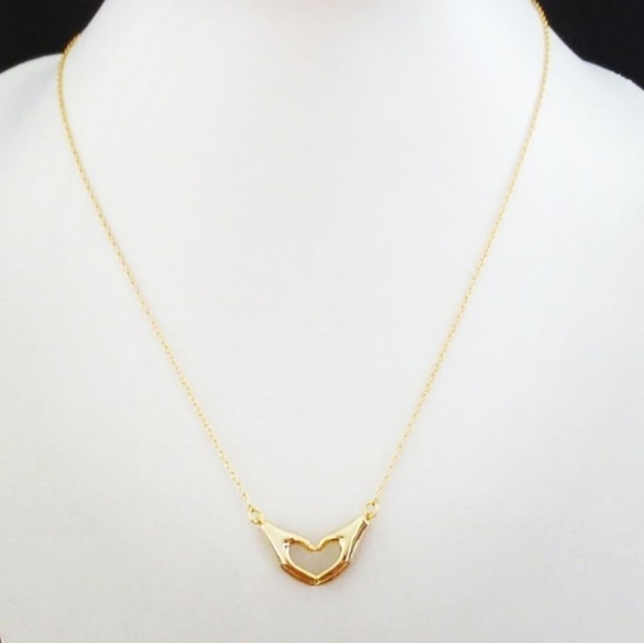 Heart Hands Necklace - Picture 2 of 2